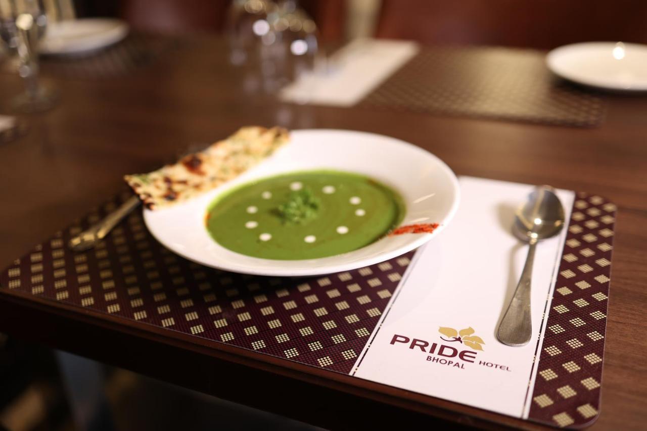 Pride Hotel Bhopal Exterior foto