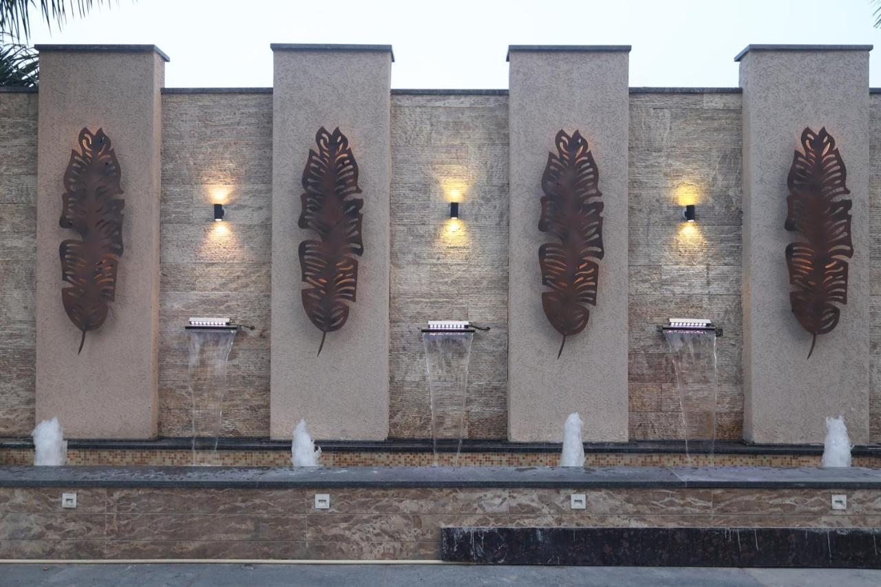 Pride Hotel Bhopal Exterior foto